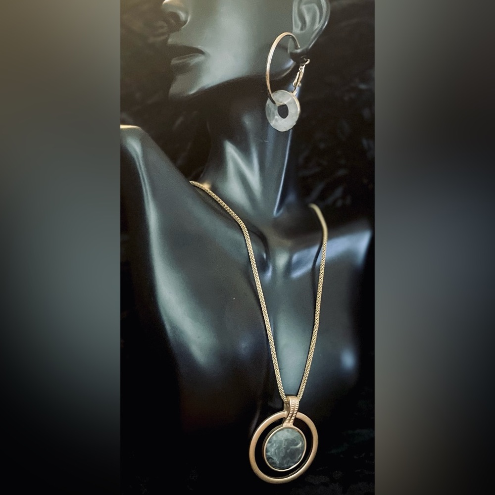Gold-tone Necklace with Circle Pendant and Stone insert with earrings